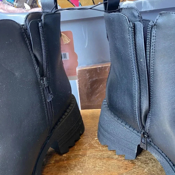 Y2K Chunky Heels Sam/Libby Chelsea Ankle Black Faux Leather Boot Womens 8.5 Goth - Picture 4 of 12